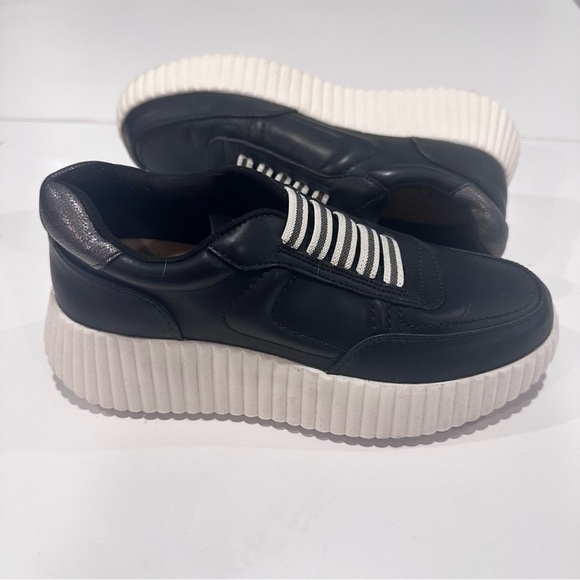 White Mountain Shoes - White Mountain Black and White Women's Platform Sneakers, Size 7